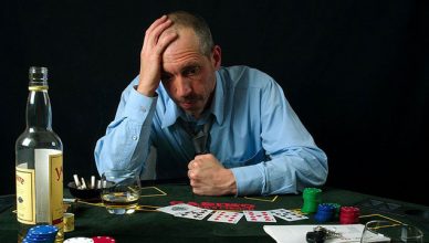 Poker Langsung vs Poker Online Apa Perbedaan Terbesar Antara Keduanya?