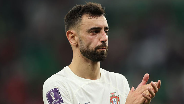 Bruno Fernandes berbicara mengenai Fernando Santos