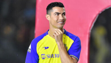 Cristiano Ronaldo diperkenalkan oleh Al Nassr 'Kontrak ini unik, tapi saya unik'