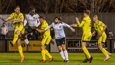 Tiverton menang atas Chesham